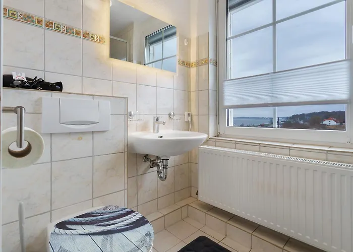 Apartment Oberhalb Vom Hafen 2 Sassnitz